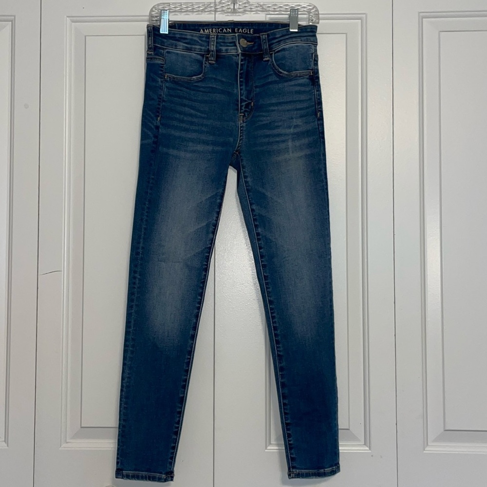 AMERICAN EAGLE™ BLUE JEANS *SHORT*